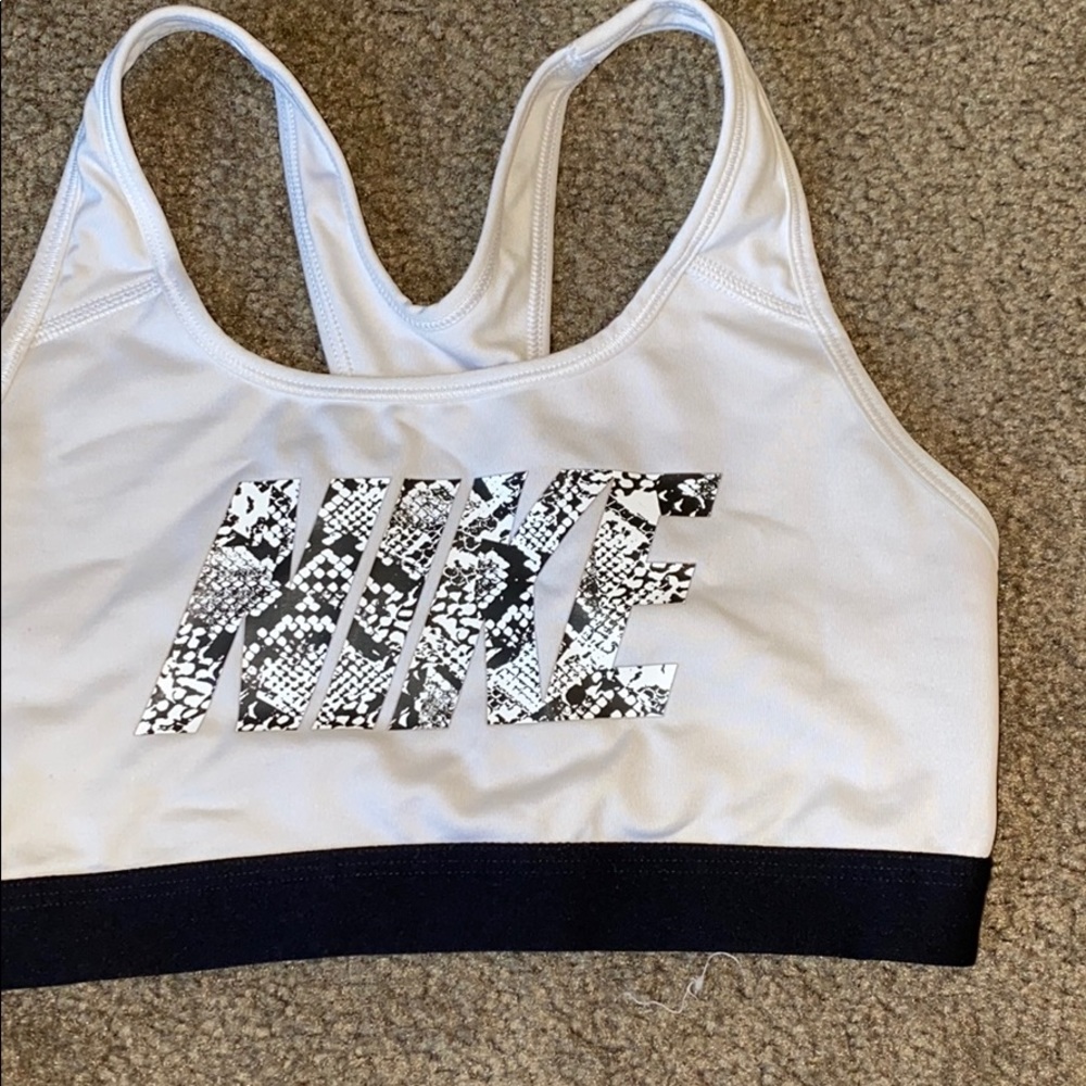 NIKE SPORTS BRA
